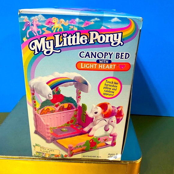MY LITTLE PONY G2 VINTAGE 1997 CANOPY BED WITH LIGHT HEART PONY MAGIC PLAYSET - Picture 10 of 16